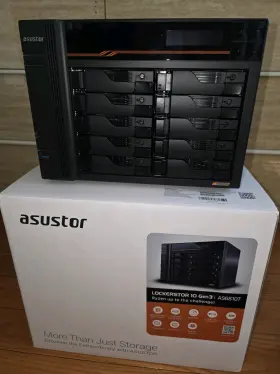 As6810t Asustor Lockerstor 10 Gen3 Bay Nas Quad-core 2.3ghz Cpu Diskless