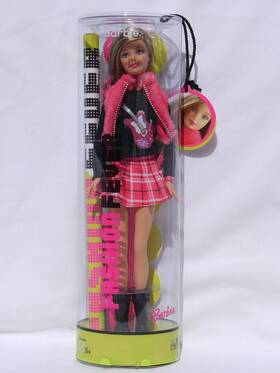Barbie H0644o Mattel Fashion Fever - With Plaid Skirt And Pink Vest