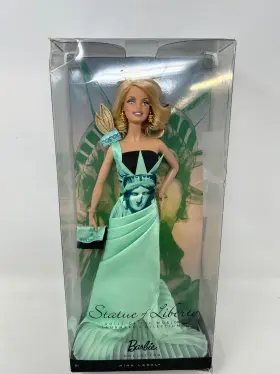 T3772 Barbie Dolls Of The World Landmark Statue Liberty