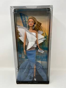 Barbie T7671 Dolls Of The World Landmark Sydney Opera House