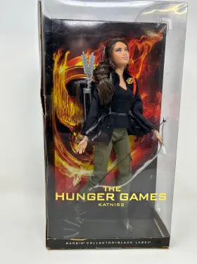 W3320 Barbie Pop Culture Hunger Games Katniss 2012 Doll W3320 Barbie Pop Culture Hunger Games Katniss 2012 Doll