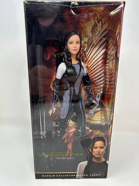 Barbie X8251 Pop Culture Hunger Games Katniss Catching Fire 2013 Doll