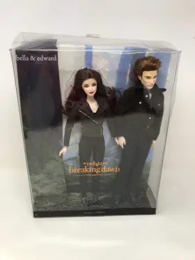 Y5858 Barbie Pop Culture Twilight Bella And Edward Breaking Dawn 2 Giftset 2012 Doll