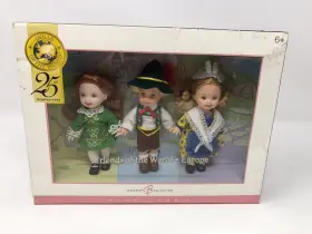 H6903 Mattel Barbie Collector Pink Label - Dolls Of The World Kelly And Friends Gift Set