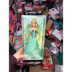 Statue Of Liberty Barbie Dolls The World Landmark Collection Pink Label T3772 New. Price: $69.95.