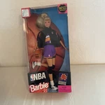1998 Nba Official Licensed New York Knicks Barbie Doll Mattel 20714 Nrfb Sealed. Price: $20.00.